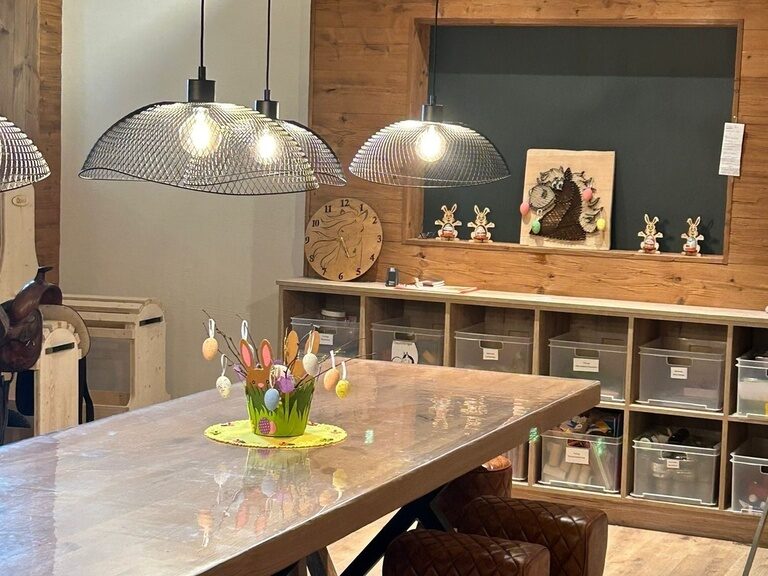 Sattelkammer im Stall