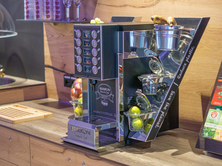 Getränkestation im Tagescafé