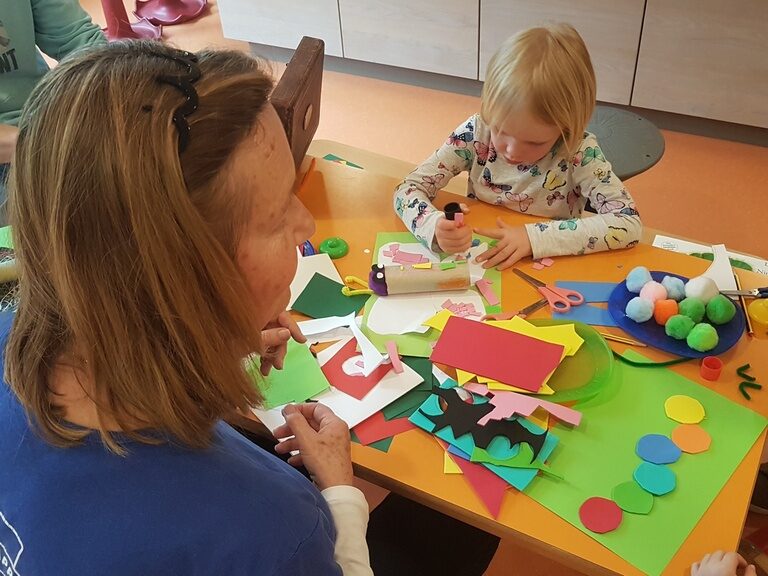 Basteln im Happy Club