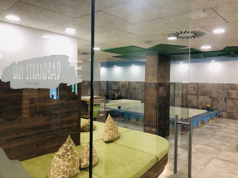 Indoor-Baby-Strandbad im Landhaus zur Ohe